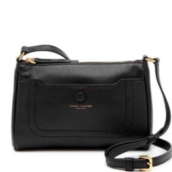 Marc Jacobs Handbags - Marc Jacobs black pebbled leather crossbody